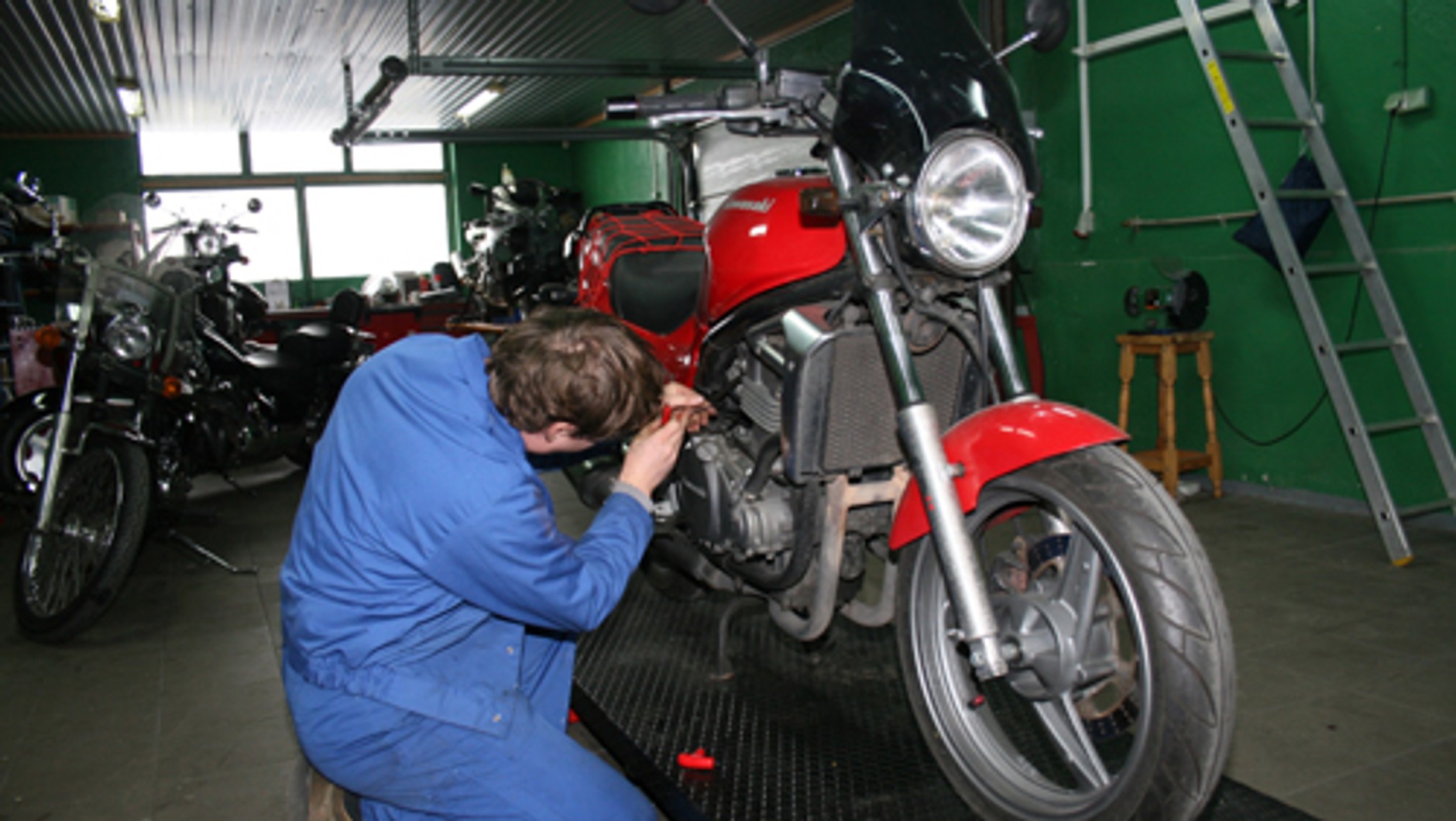Przygotowanie motocykla do zimy  - Zanim nakryjesz płachtą