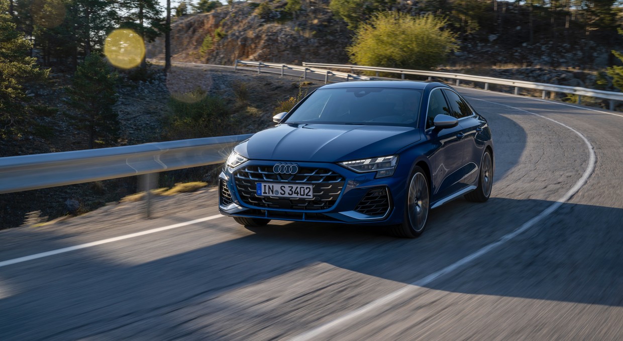 Nowe Audi S3 bez tajemnic. Daje bawić się światłami i latać bokiem
