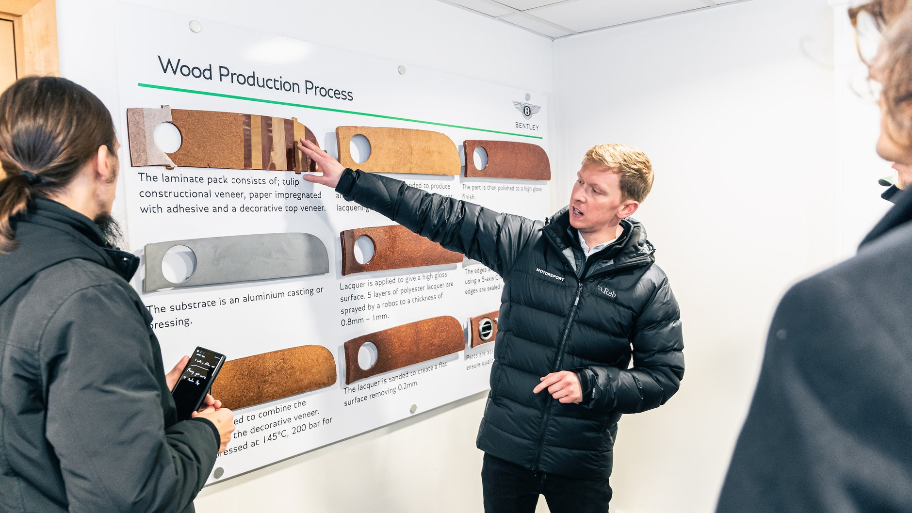 Fabryka Bentleya w Crewe – obróbka drewna, produkcja forniru