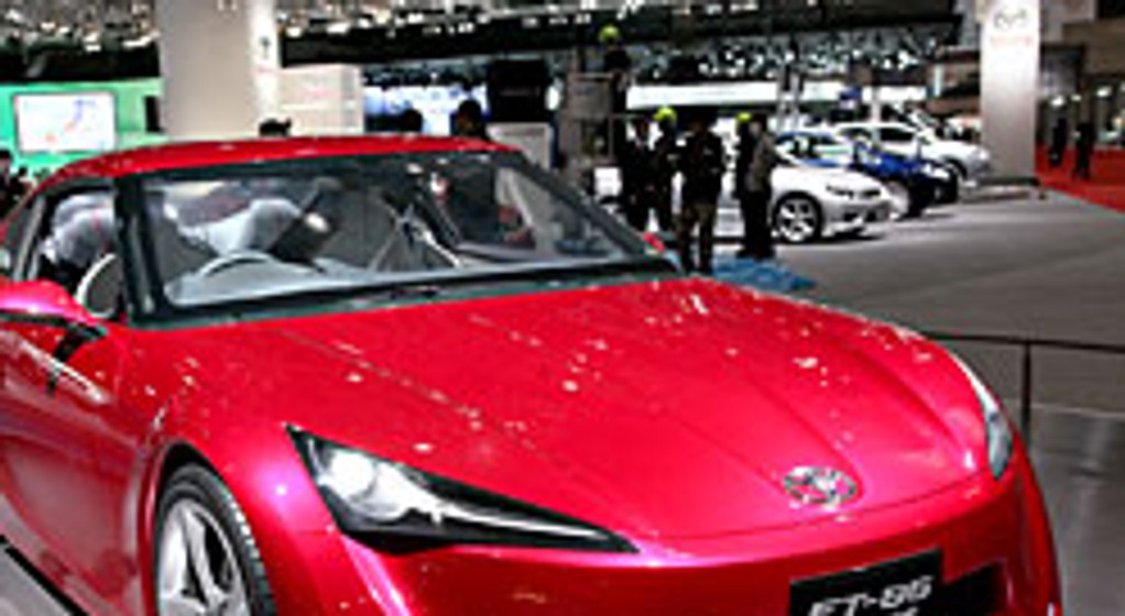 Tokio 2009: zero emisji, Celica powraca, elektryczne 4x4 (fotogaleria)