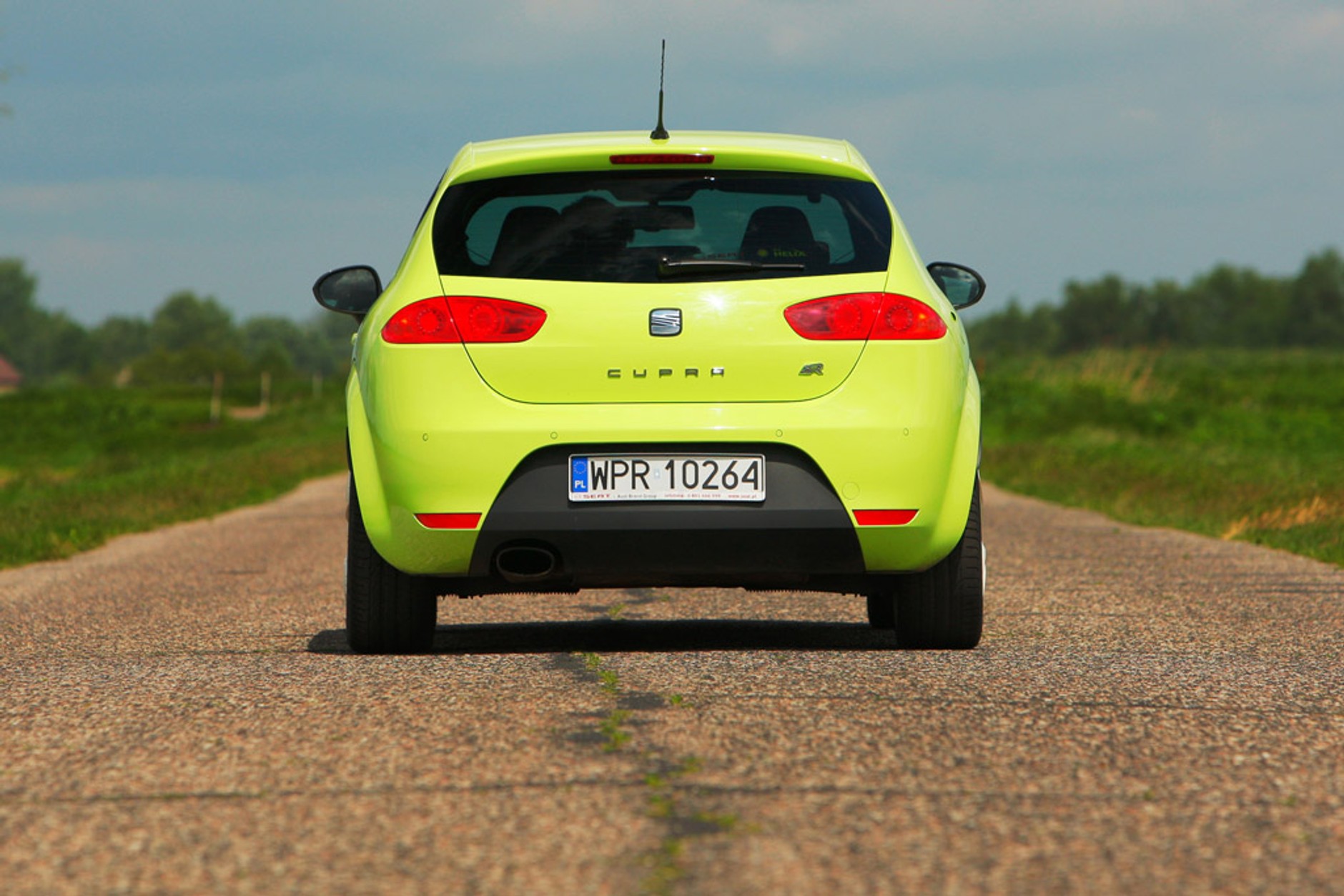 Seat Leon Cupra R: uwodzi wyglądem i zachwyca osiągami