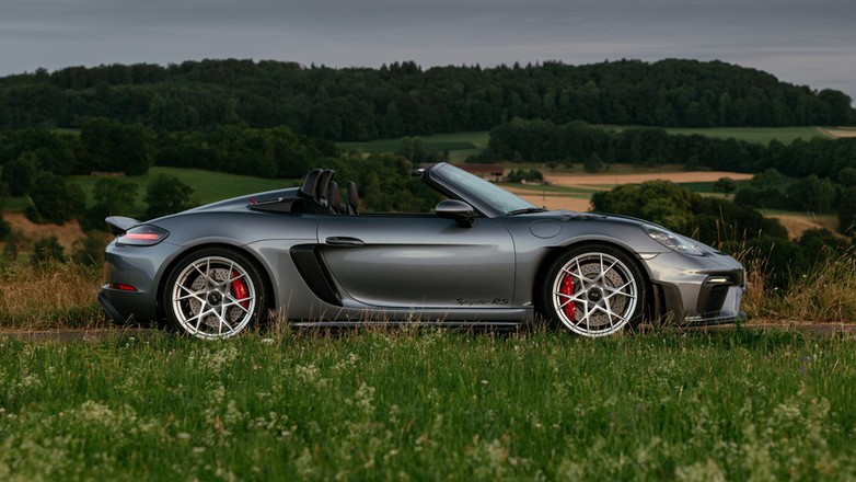 Porsche 718 Spyder RS
