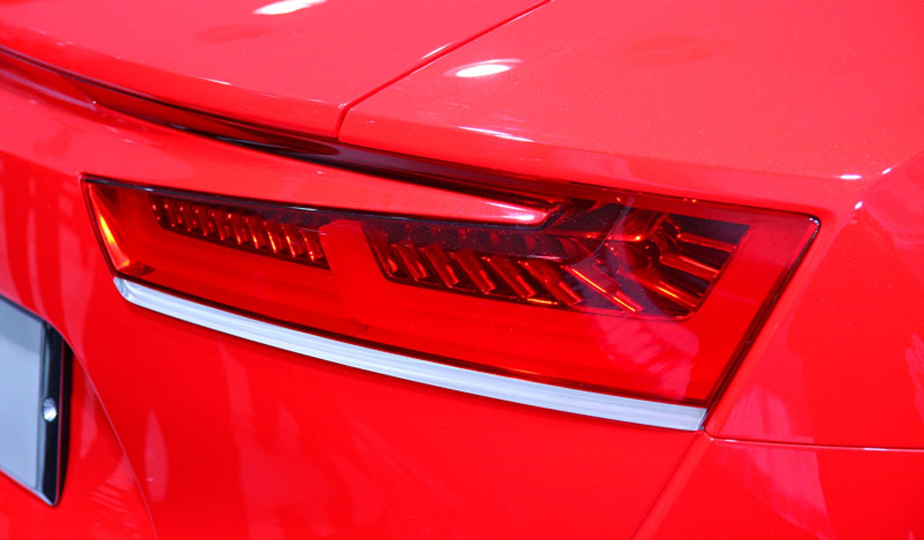 Audi e-tron: w sprzedaży od 2012