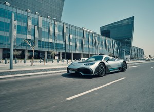 Mercedes-AMG One debiutuje w wersji produkcyjnej. Nigdy go nie kupisz, choć chciałbyś go przynajmniej zobaczyć na żywo