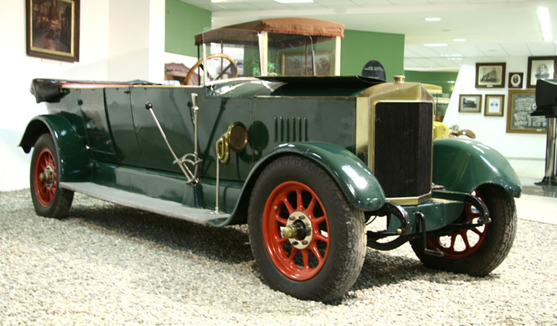 Tatra: nazwa pojawiła się na samochodach 90 lat temu