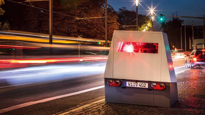 Fotoradar zamaskowany jako przyczepka – taki sprzęt miał się ostatnio spodobać nadinspektorowi Połciowi