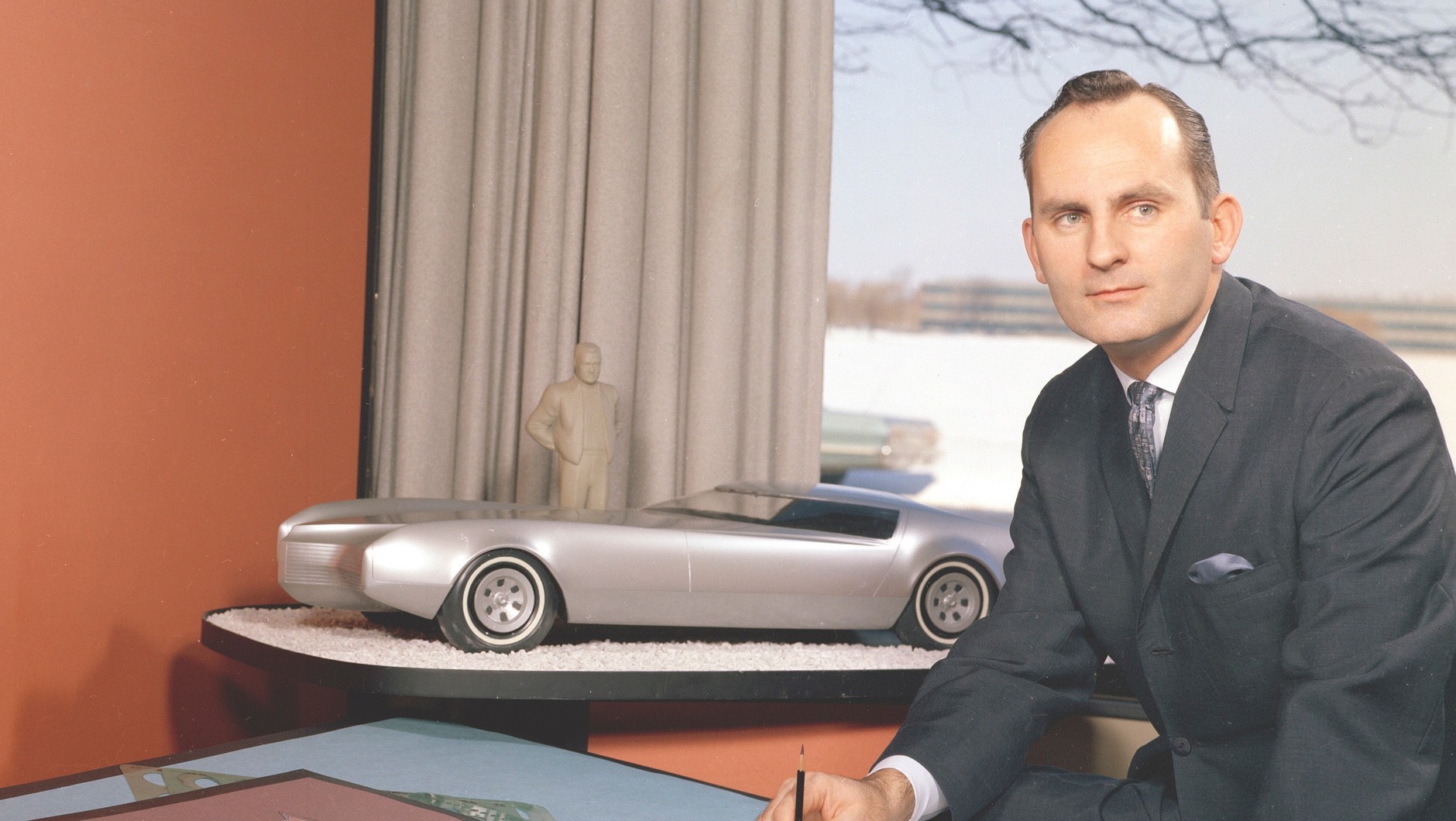 Charles M. Jordan Szef designu (1967-70). Jego projekt Rekorda D wyznaczył język stylistyczny Opla na wiele następnych lat.