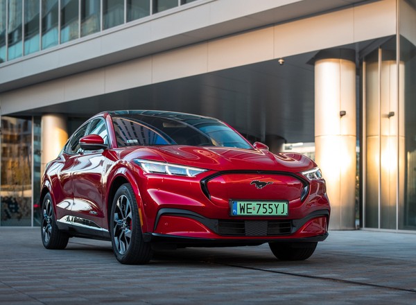 Które auto elektryczne zostało "Mistrzem Wartości 2023" w rankingu "Auto Świata"? Zaraz poznacie ten samochód i szczegóły elektrycznej ofensywy