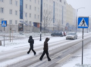 Źle jeździmy przy przejściach dla pieszych. Czy nowe przepisy pomogą?