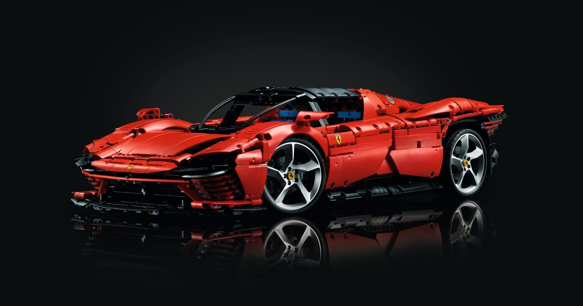 Ferrari Daytona SP3 z LEGO