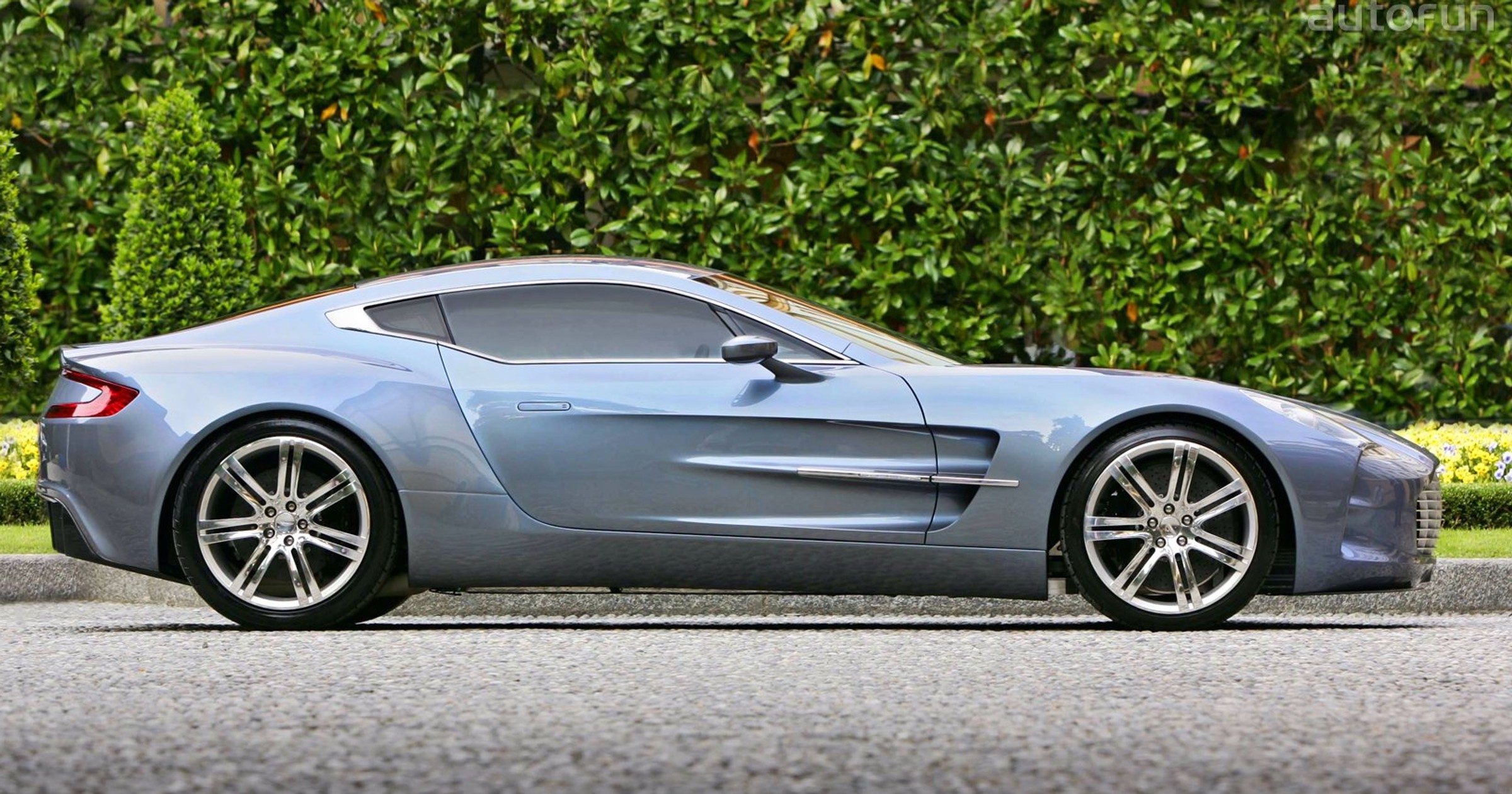 Aston Martin One-77