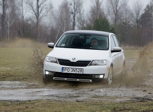 Skoda Rapid w mundurku