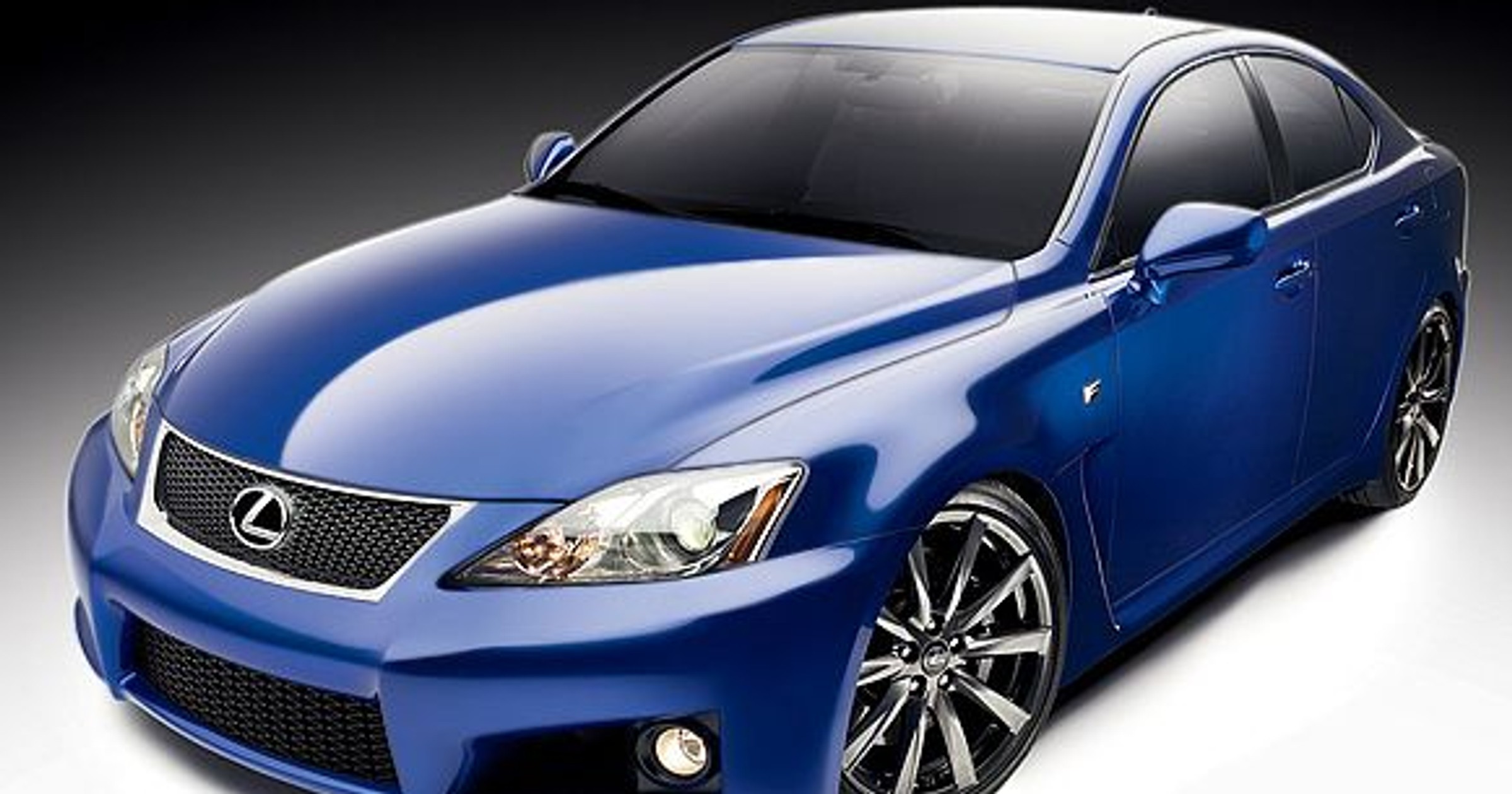 Lexus wciąż lepszy od Mercedesa