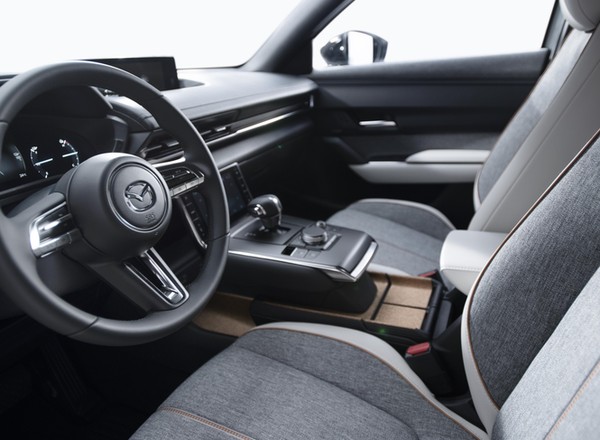 Mazda – bezpłatne ozonowanie aut
