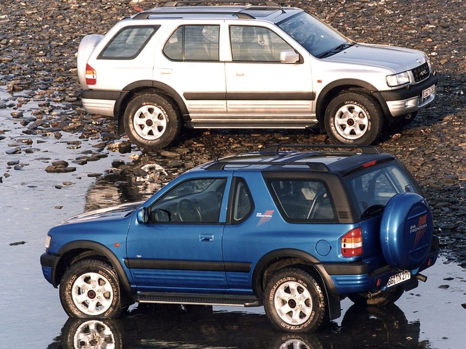 Opel Frontera dwudziestolatkiem