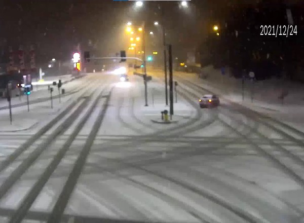Driftował na oczach policji. Przez to wpadł [Nagranie]