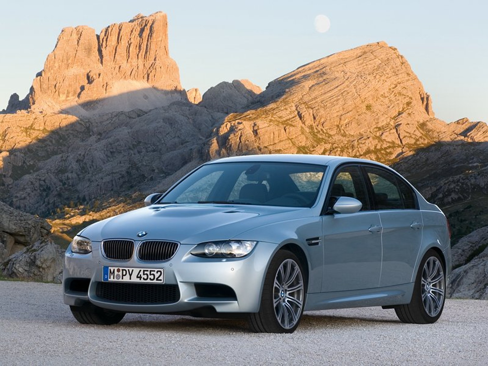 BMW: sportowe M3 Limuzyna dla pięciu osób