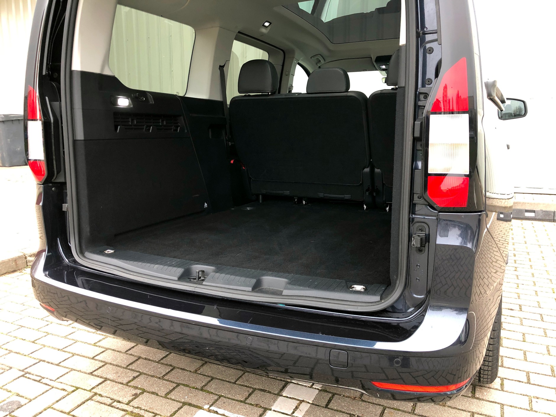 Ford Grand Tourneo Connect 1.5 Ecoboost Titanium