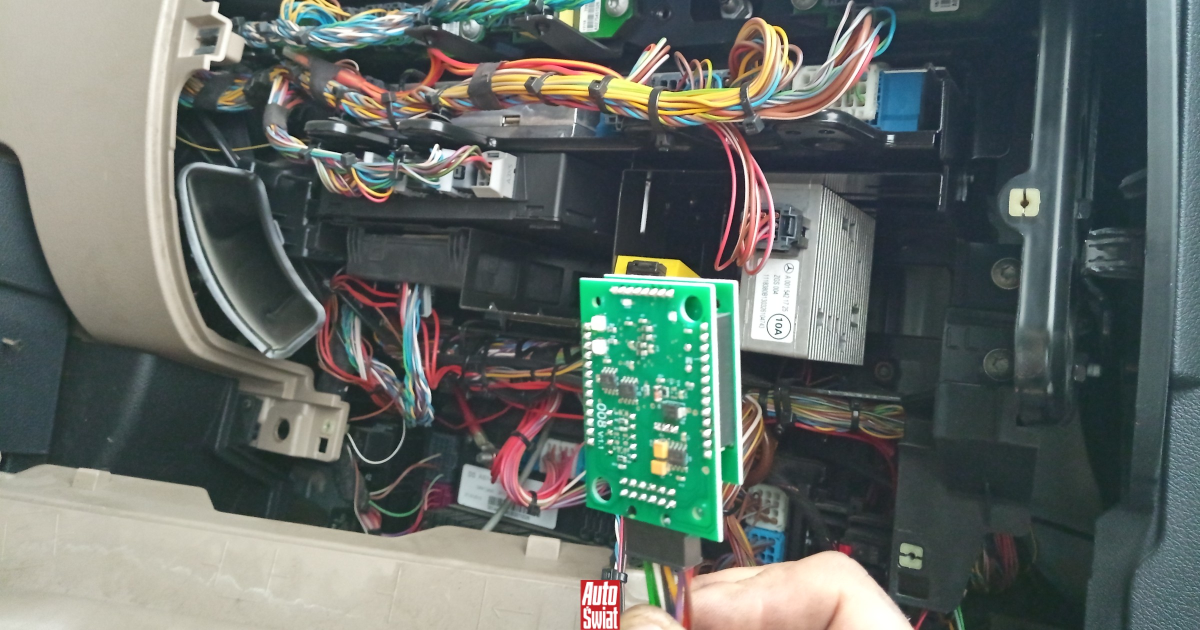 Wchodzi nowe prawo. Od 2026 r. więzienie za taki wyłącznik. Do tego będą eskortować do serwisu