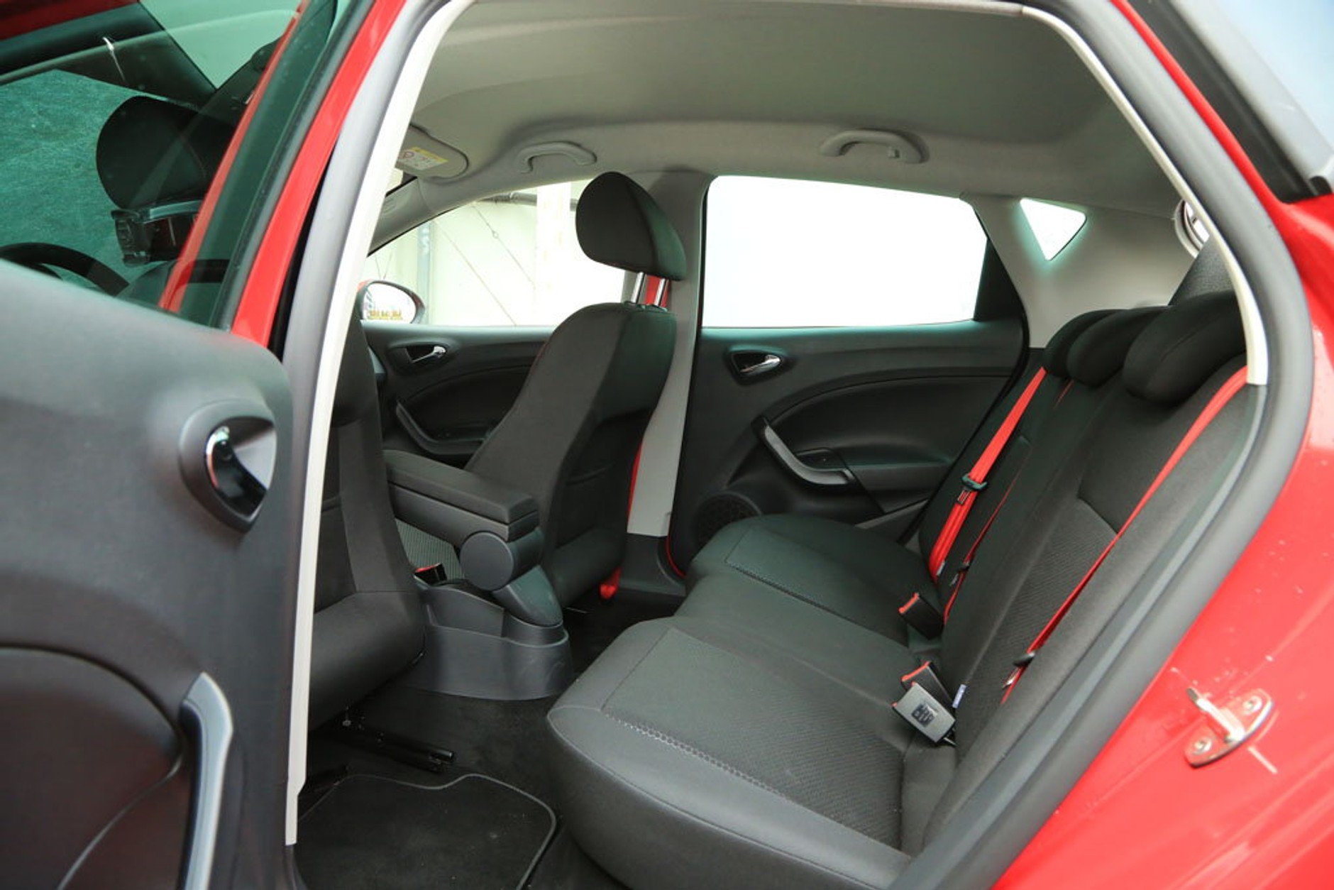 Seat Ibiza 1.2 TSI FR - dużo lepsza dynamika i technika