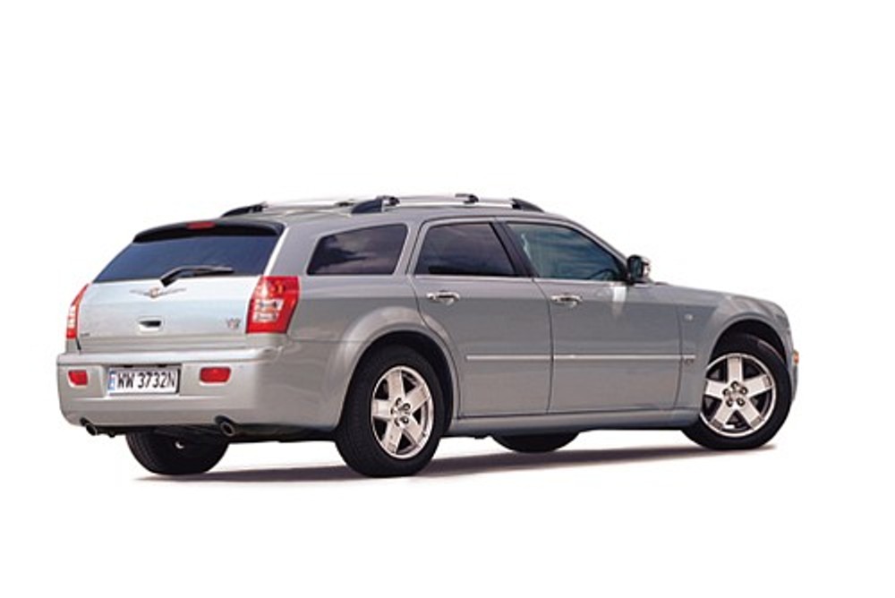 Chrysler 300C Touring 5.7 Hemi - Amerykańska alternatywa