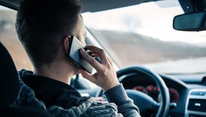 Nowoczesne fotoradary w Niemczech. Koniec z telefonami w trakcie jazdy