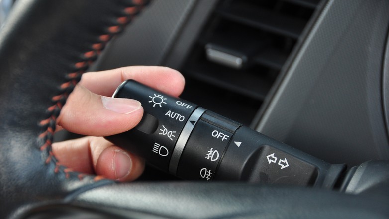 Przełącznik świateł w samochodzie