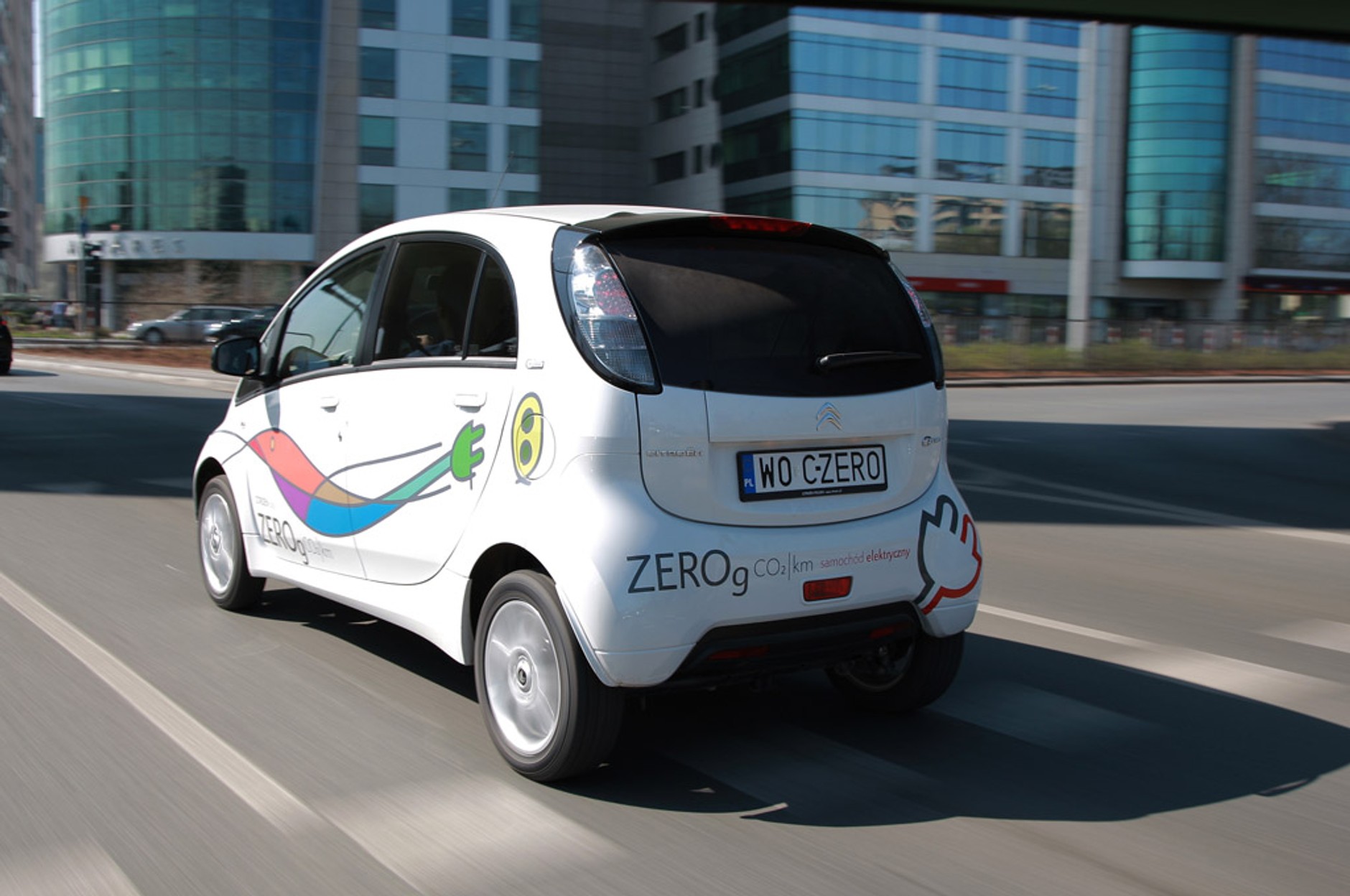 Citroen C-Zero: zero emisij, trochę stresu