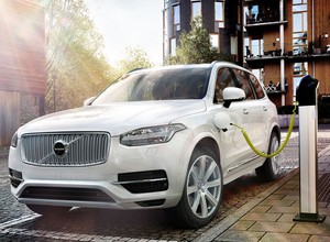 Volvo XC90 T8 - szybkie, mocne i oszczędne