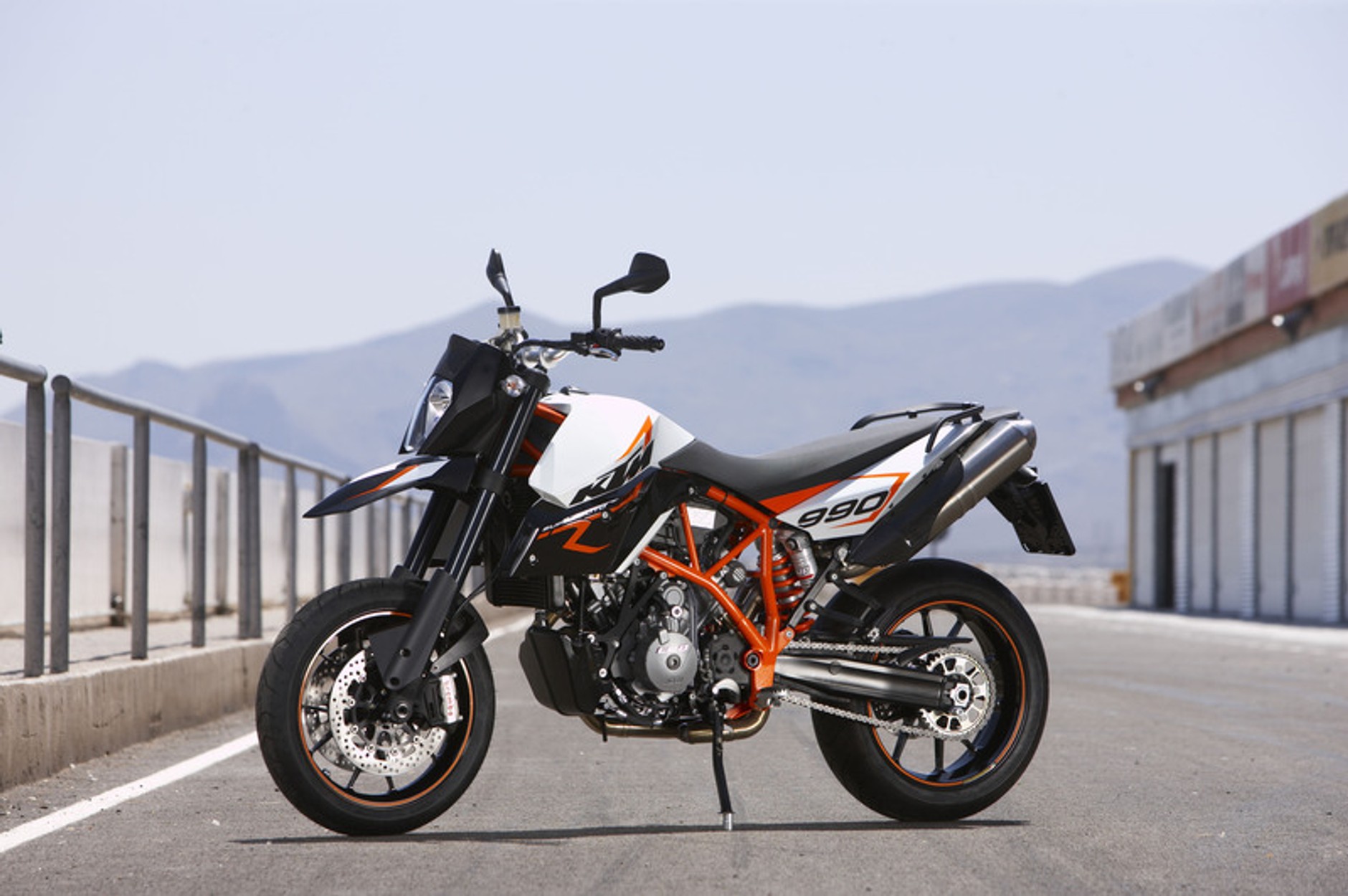 KTM 2009 – prawdziwy supersport i turystyczny motard