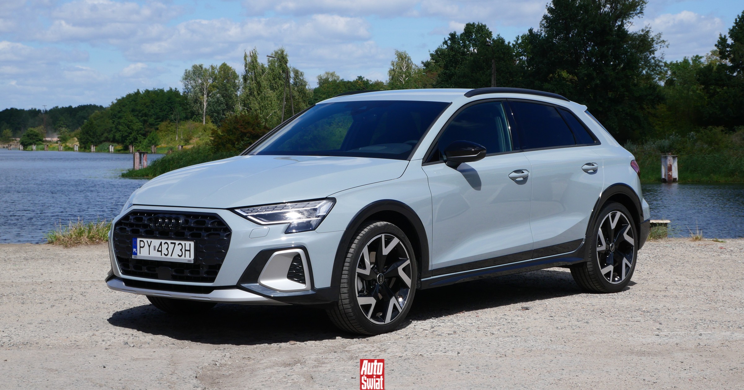 Jeździłem Audi A3 Allstreet, czyli "prawie-SUV-em". Podobało mi się, aż zajrzałem do schowka