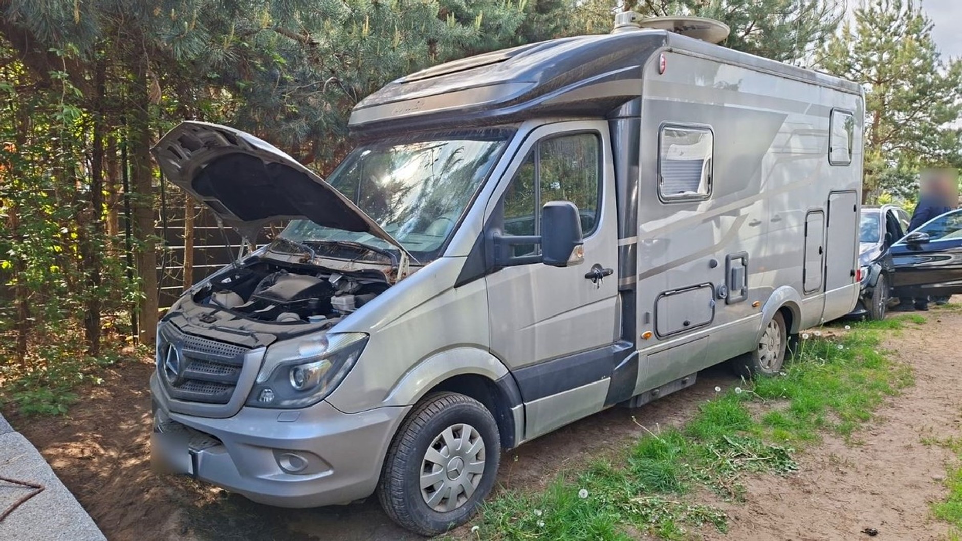 Policjanci zlikwidowali dziuplę samochodową