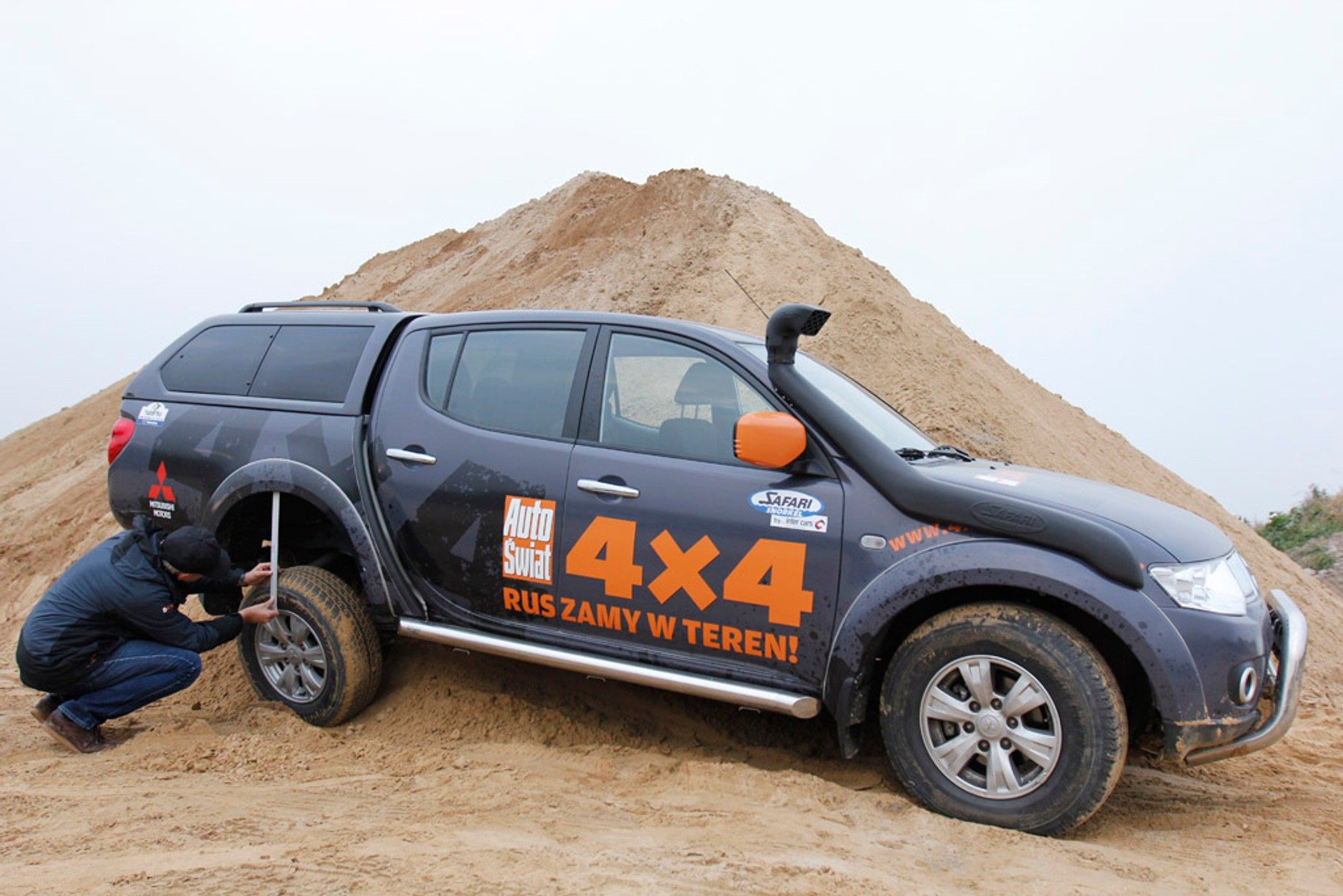 Zawias to podstawa: zobacz, jak podnieść terenówkę