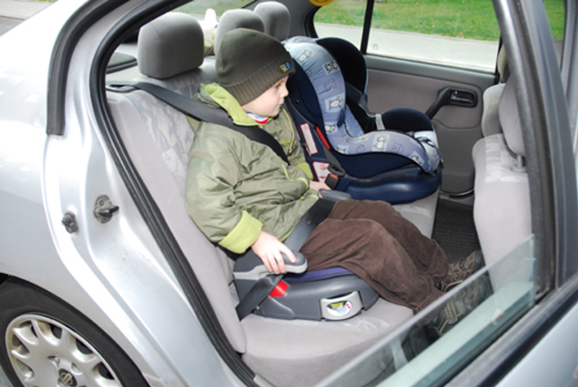 Dzieci w podróży - pokazujemy jak zadbać o najmłodszych pasażerów