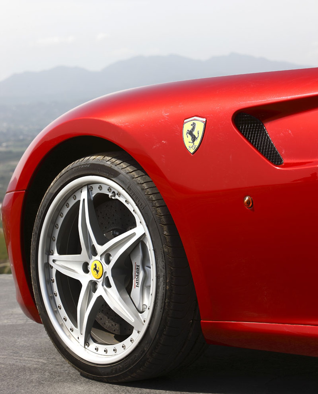 Ferrari 599 HGTE: pakiet dla Fiorano (fotogaleria)