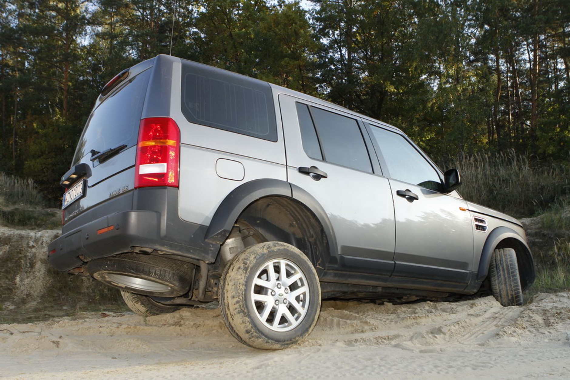 Discovery 3 vs Rexton W