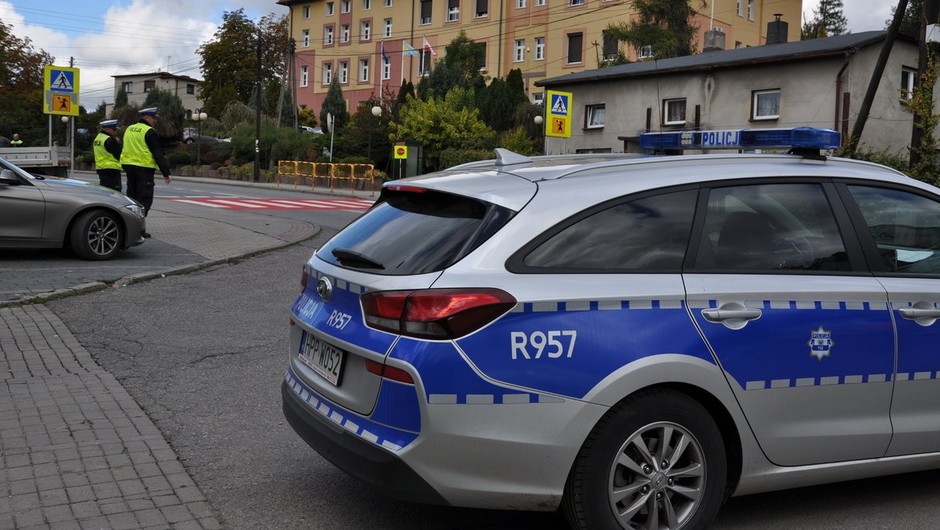 Policjanci prowadzą specjalne kontrole. Sprawdzają okolice szkół
