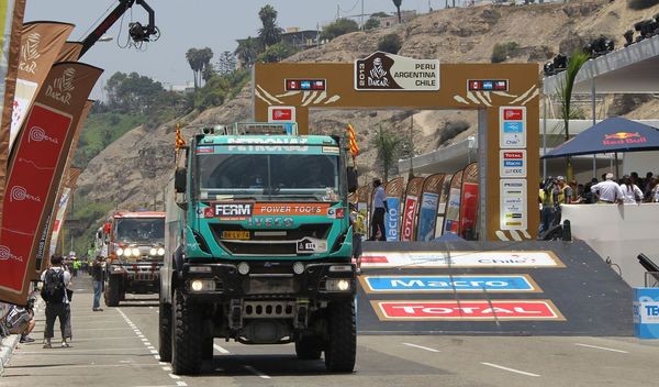 Dakar 2013: Hołowczyc i Przygoński w czołówce (I etap. wyniki, galeria)