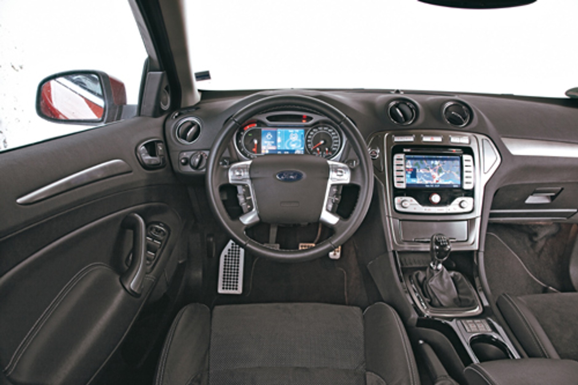 Mazda 6, Opel Vectra, Renault Laguna Ford Mondeo - Oto cztery rasowe kombi