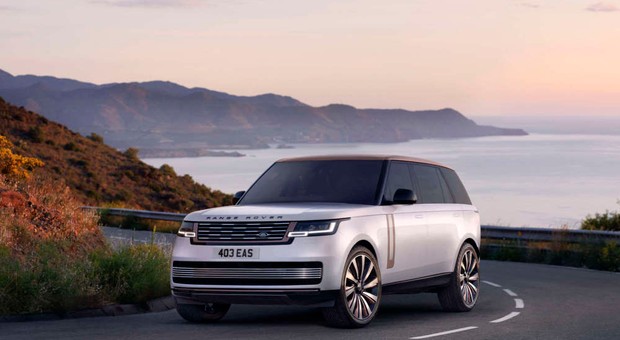 Nowy Range Rover - oszałamiająco nowoczesny, bezkonkurencyjnie wyrafinowany