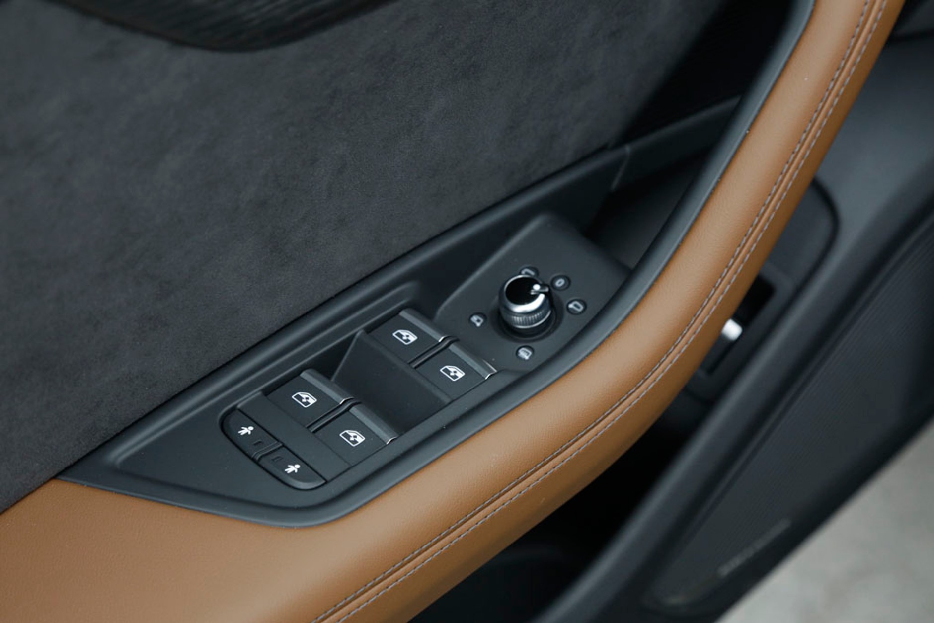 Perfekcyjnie poprawne - Audi A4 Avant 2.0 TDI  S-tronic