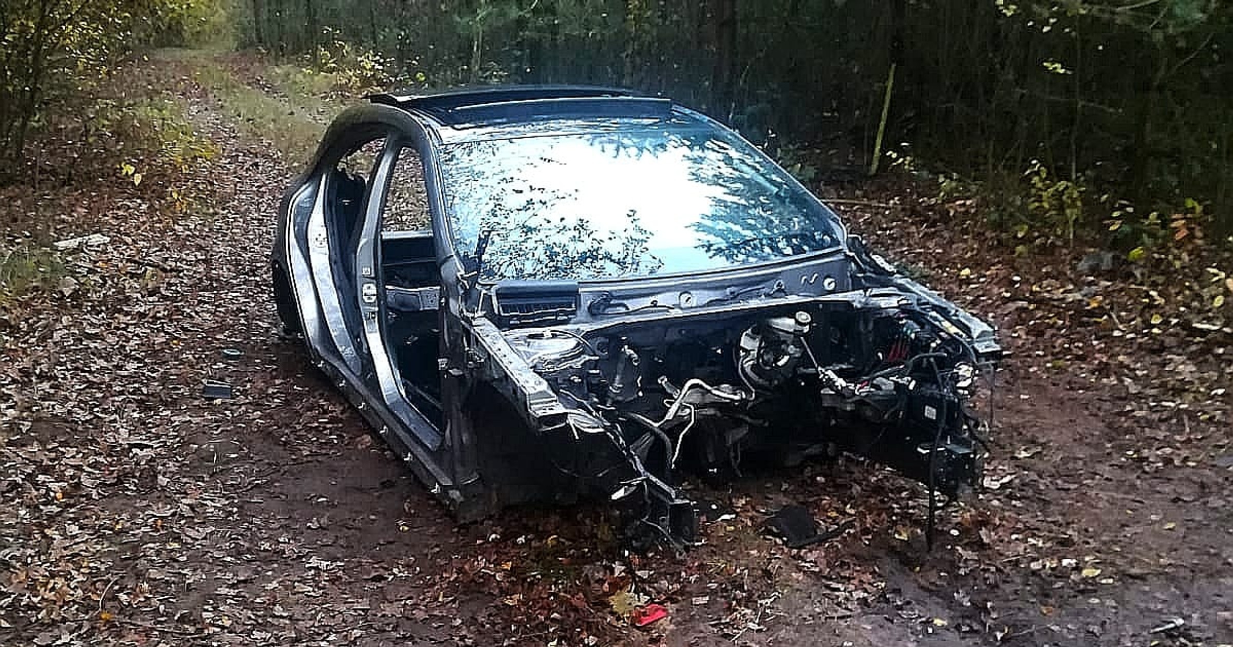 Rozebrany Mercedes na części