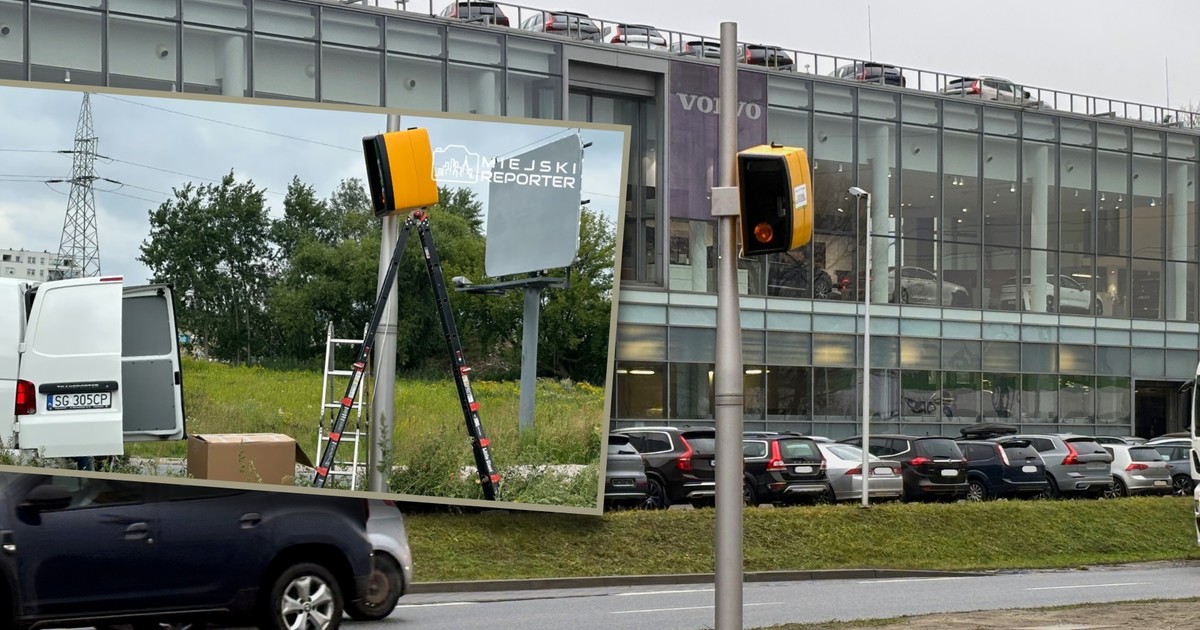 Fotoradar rekordzista znów zawisł na maszcie w Warszawie