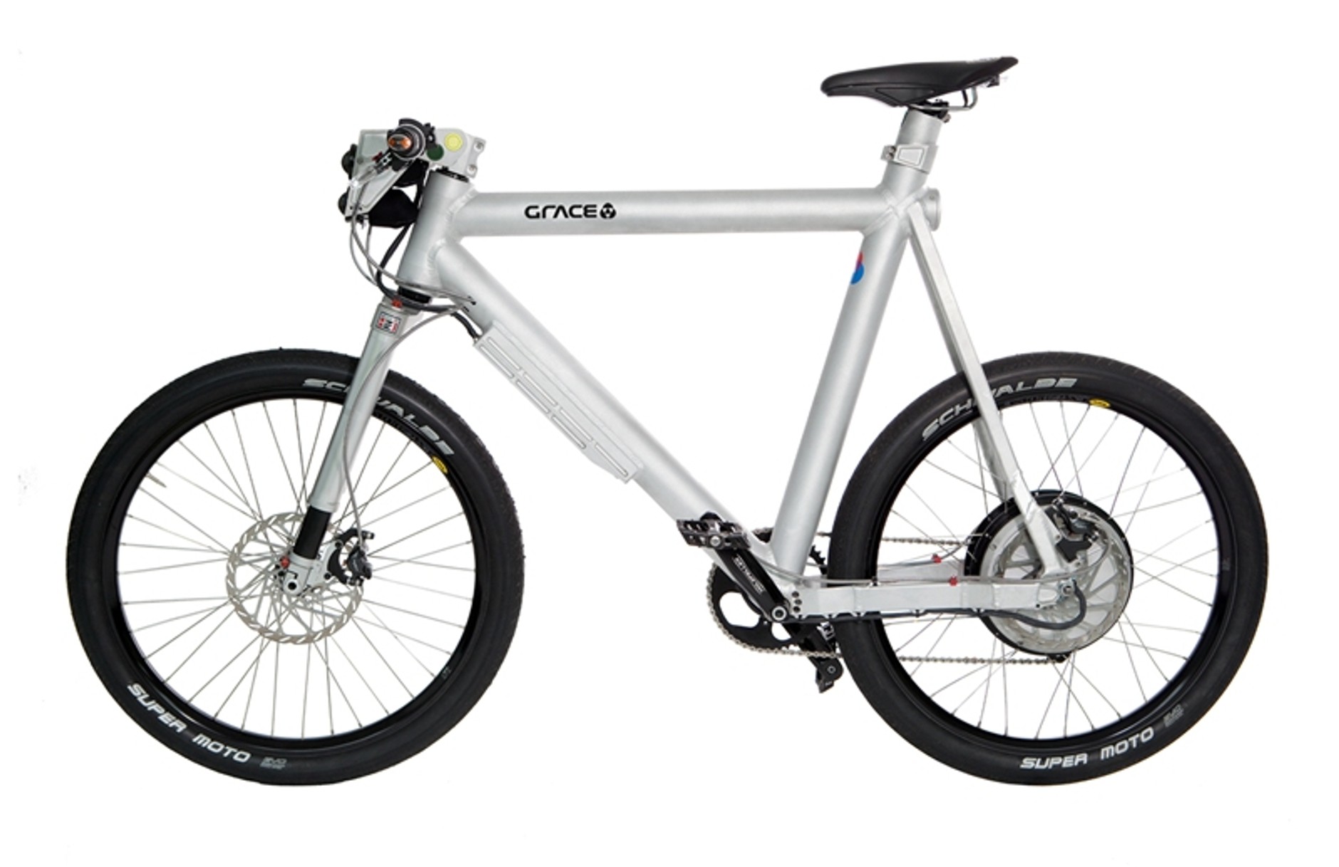 Cena Grace E nie obejmuje kombinezonu