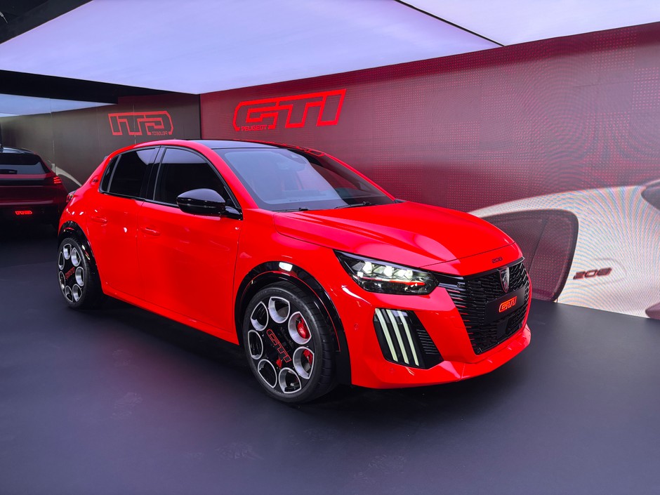 Peugeot e-208 GTi 2025