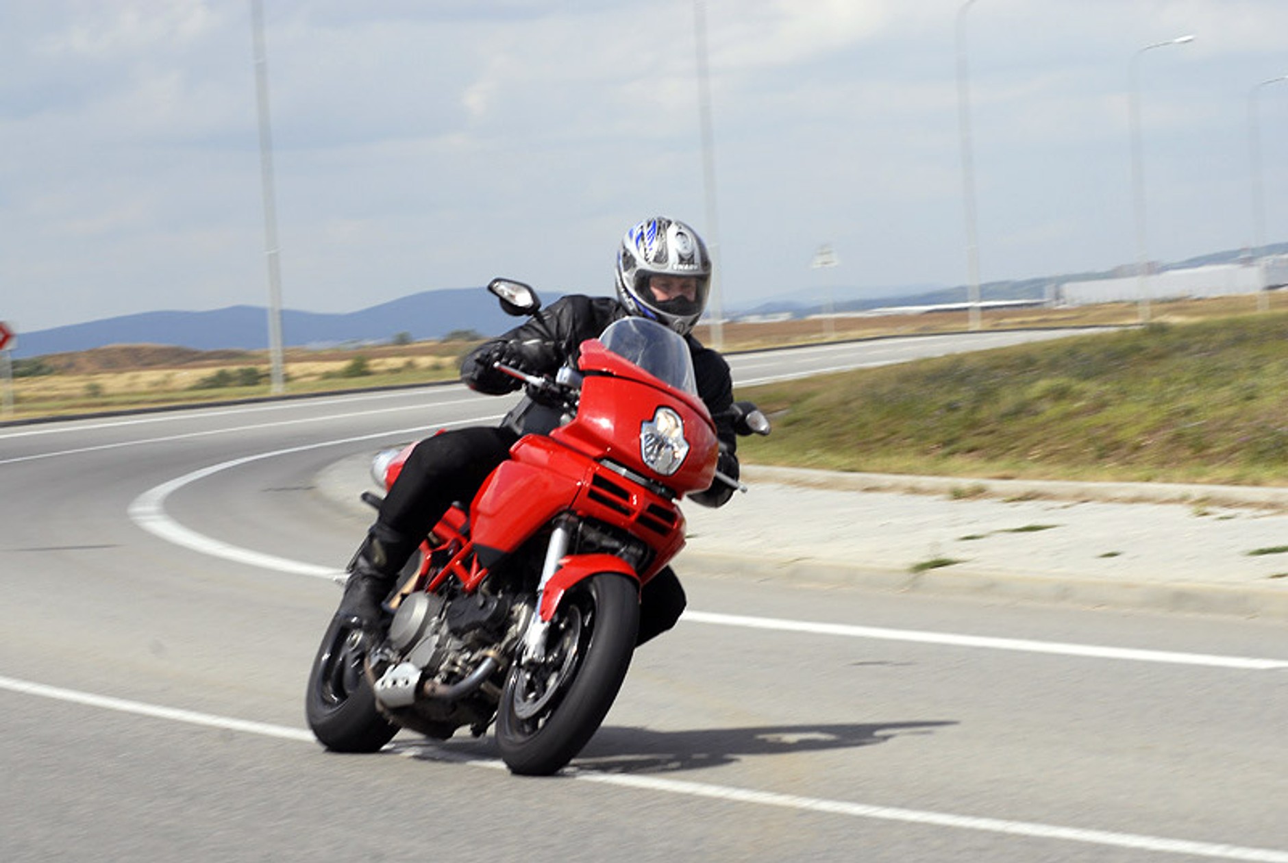 Ducati Multistrada MTS 110: włoska wspólniczka na drogi (test)