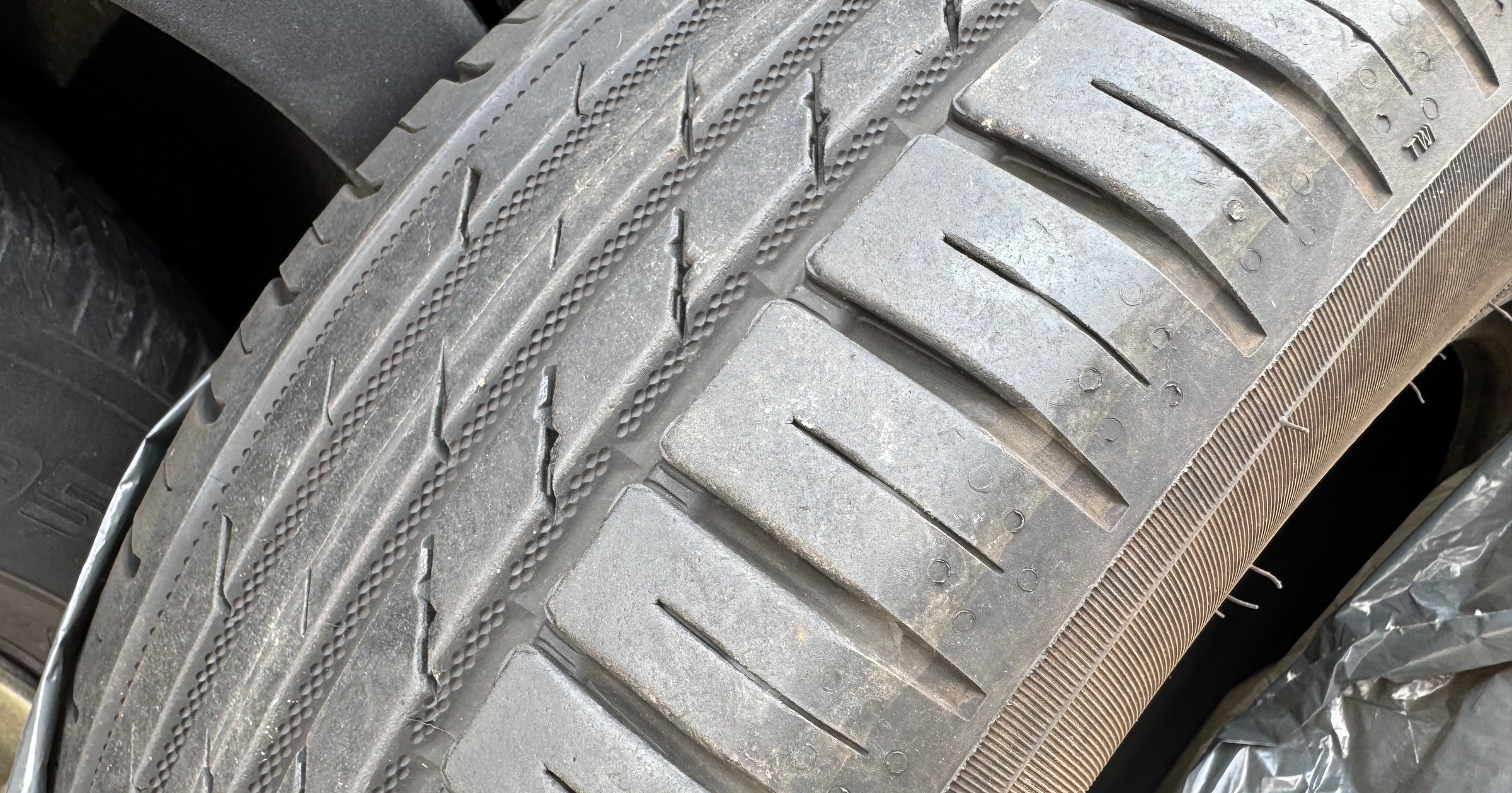 5-letnie opony wyprodukowane w fabryce w Finlandii