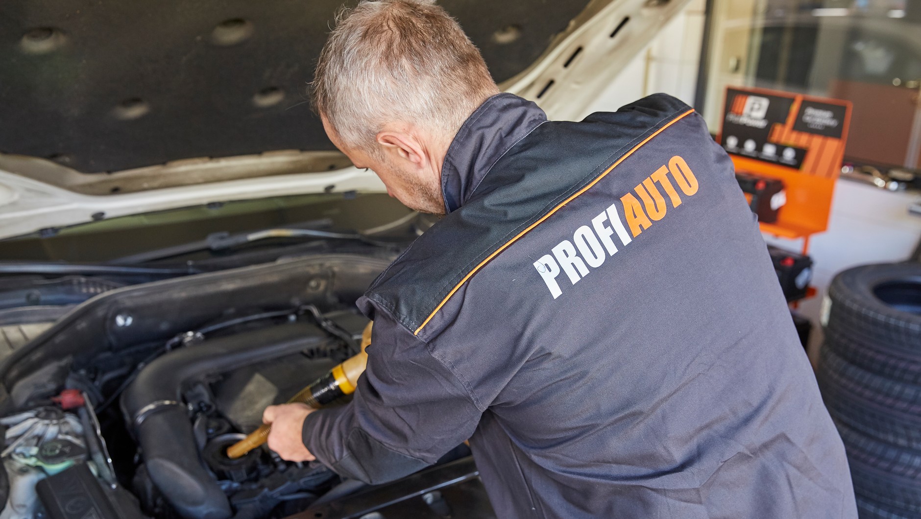 Przegląd nowego auta poza ASO, jeśli zostanie wykonany zgodnie z zaleceniami producenta, nie jest podstawą do odebrania gwarancji
