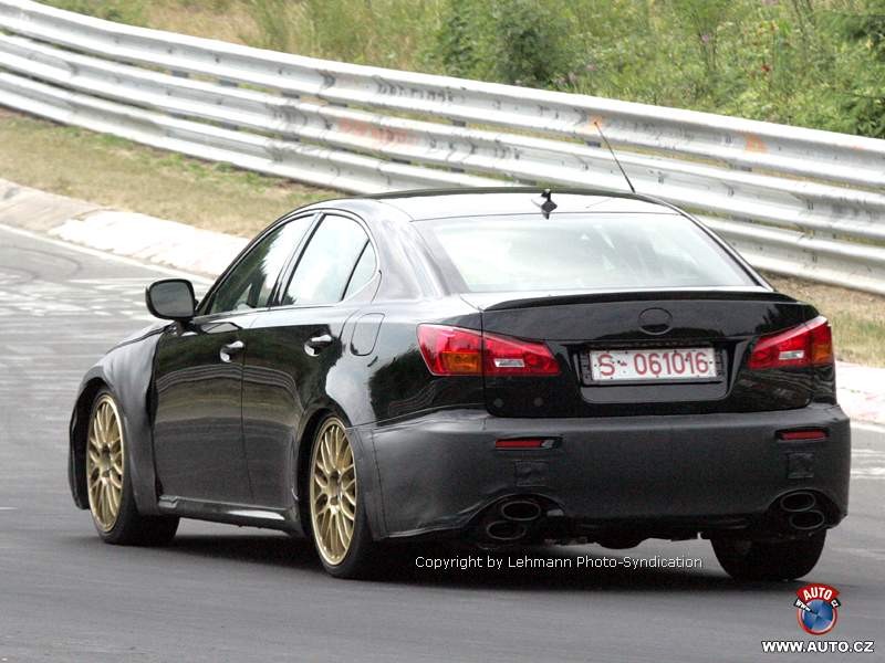 Spy Photos: Lexus IS 500 „złowiony“ na Nürburgring