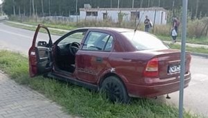 Kierowca Opla nie zatrzymał się do kontroli. Policjanci ruszyli w pościg